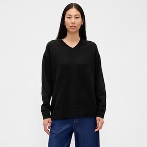GAP CashSoft Oversized V-Neck Sweater